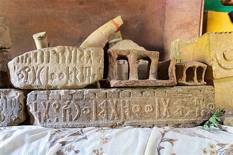  Stele van Yeha! Een Monumentale Verkenning van Vroege Ethiopische Kunst